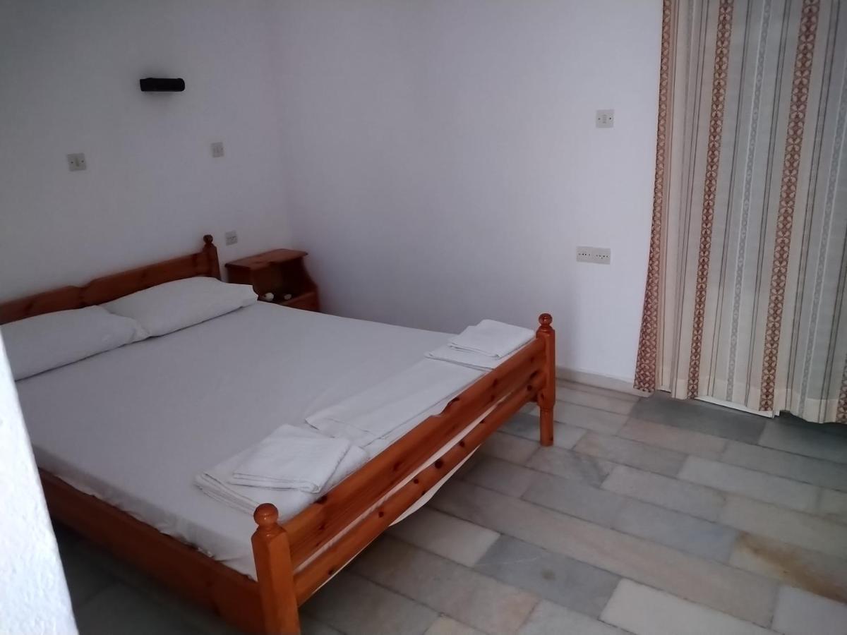 Nikoletta 1 *